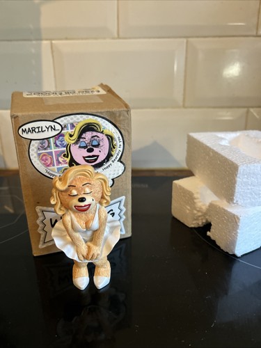 Bad taste bears - bears, marilyn