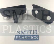 Parcel shelf pivot pin - pivot,