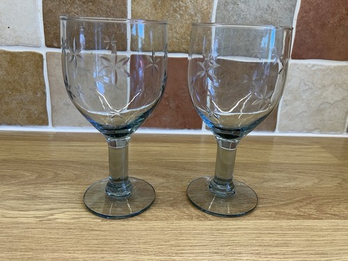 Pair vintage wine - pair, glasses