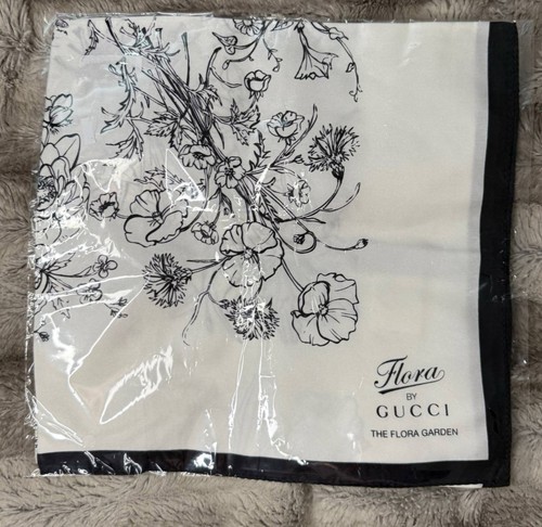 Silk scarf gucci flora - scarf,