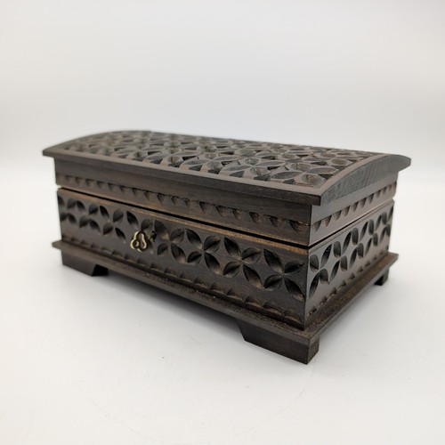 Carved wood jewellery - wood,