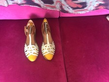 PIKOLINOS  Women's tan And White Leather Sandals Size