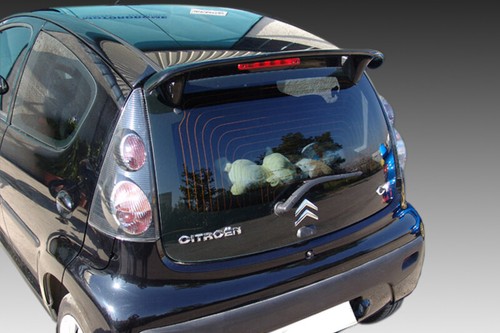 Rear roof spoiler - rear, for