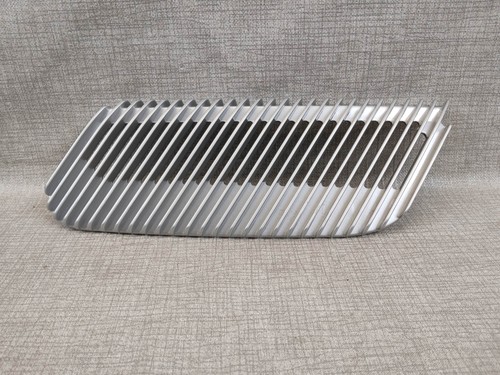 Left grille fairing - grille,