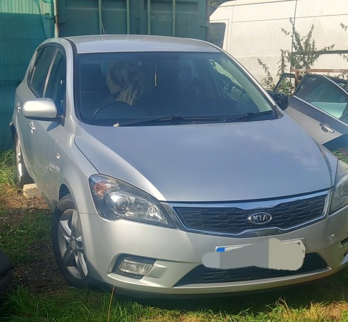 Kia ceed diesel breaking - kia,