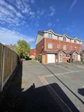Deceptively Large 3 Double Bed Townhouse With Plot Of Land ( Build On Possibly)