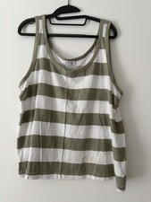 Women’s Green & White