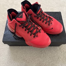 Nike Lebron XIX 19 Low, UK 8.5 EUR 43 Light Red Basketball Shoes /Trainers 