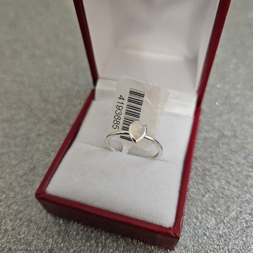 Welo opal solitaire ring - solitaire, in