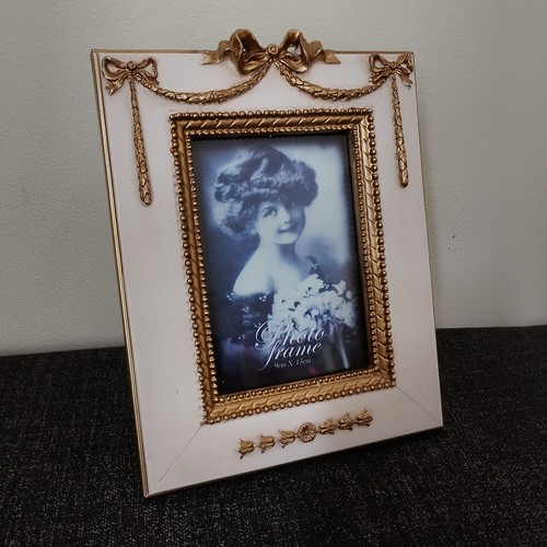 Vintage ornate free standing - free,