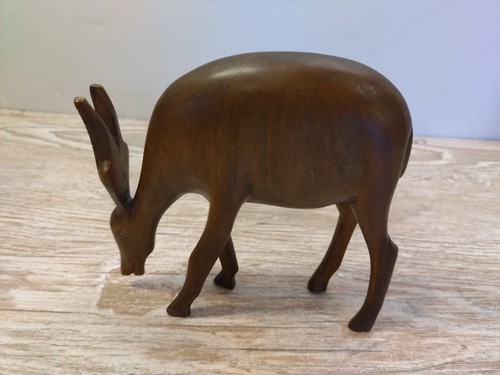 Antelope gazelle deer figurine - antelope,