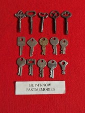 VINTAGE SINGER SEWING MACHINE