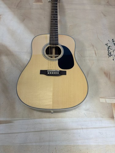 Natural wood acoustic d28 - natural,