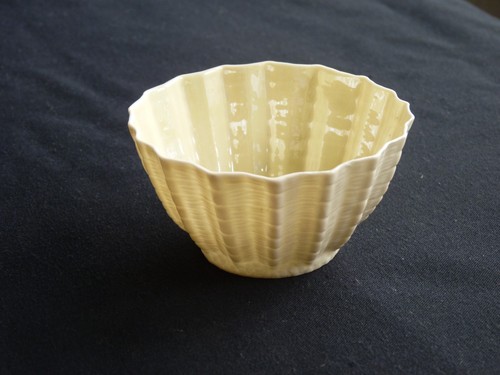 Irish belleek double - double, shell