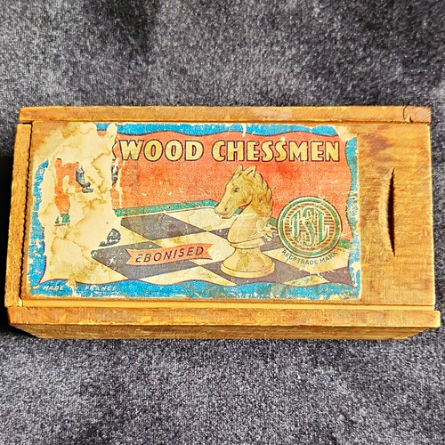 Tsm ebonised wooden chessmen - wooden,