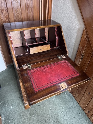Stunning mahogany bureau - stunning,