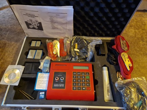 Portable ultrasonic flow meter - portable,