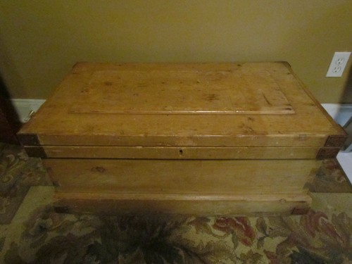 Victorian pine trunk wooden - victorian,