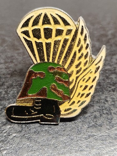 Vietnam era paratrooper - era,