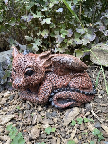 Stone figure dragon - figure, frost