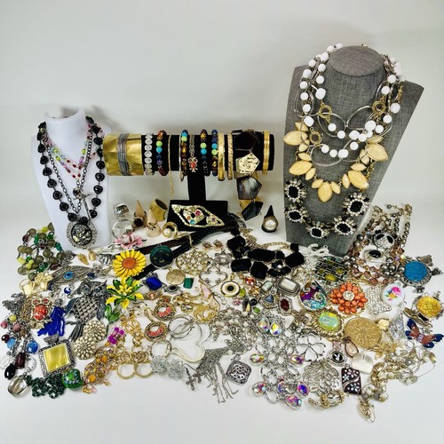 Vtg jewelry lot 100 pc - jewelry, 100+