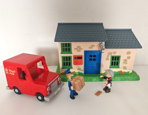 Postman pat greendale post - postman,