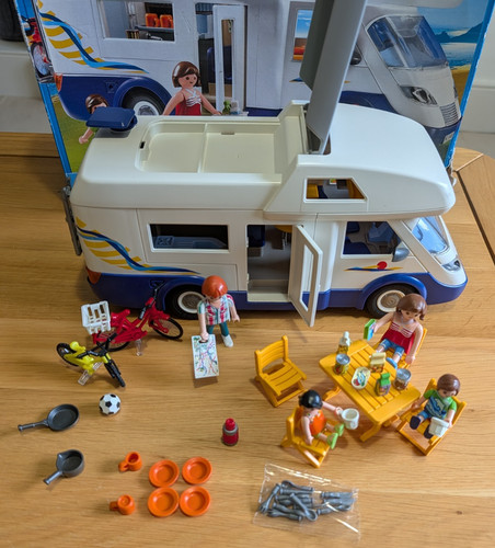 Playmobil family camper - playmobil,