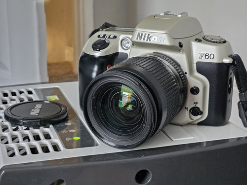 Nikon f60 nikkor 28 - &,
