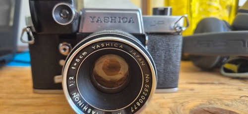 Vintage yashica 35mm slr - j-p,