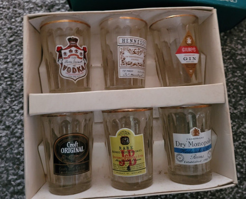 Set tot glasses new in - set, of