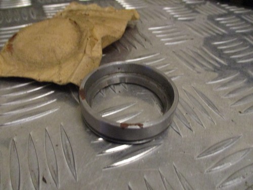 Yamaha nos bearing retainer - yamaha,