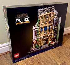 LEGO 10278 POLICE STATION