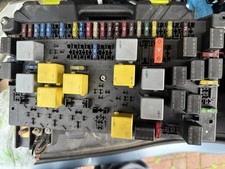 MERCEDES ML W163 SAM CONTROL MODULE RELAY FUSE BOX 1635450205