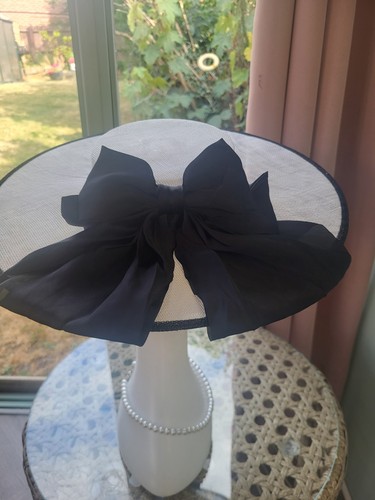 Wide brim white black - white/black, sinamay