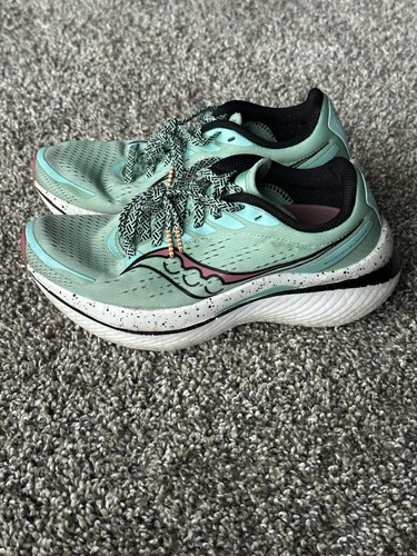 Saucony women size 5 - women’s,