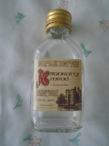 Miniature bunratty mead - miniature:,