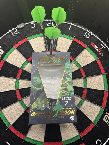 Gary anderson unicorn darts - anderson,