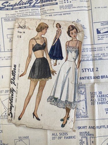 Vintage 1940s 50s simplicity - vintage,