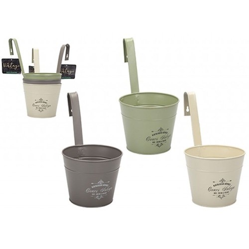 Vintage style metal garden - style,