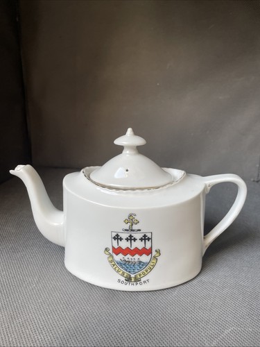 Antique goss crested china - goss,