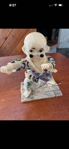 Kung shaolin monk - kung,