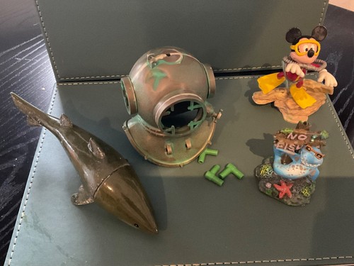 Aquarium fish tank ornaments - tank, x