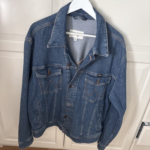 Men wrangler denim trucker - men’s,