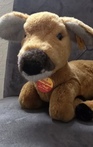 Rare steiff laying down deer - rare,