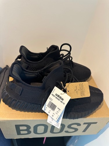 Yeezy 350 onyx new in - ,