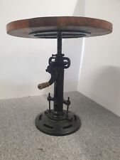 Side Crank Table With Circular