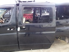 Nissan Elgrand Left Passenger
