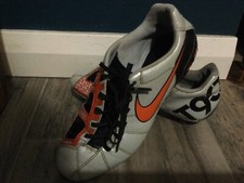 Vintage Nike Total 90 T90 Elite? Kids FG Football Boots metal studs size 5 Rare