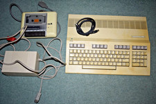 Commodore 128 / 64  Computer &