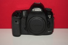 Canon EOS 5D Mark III DSLR